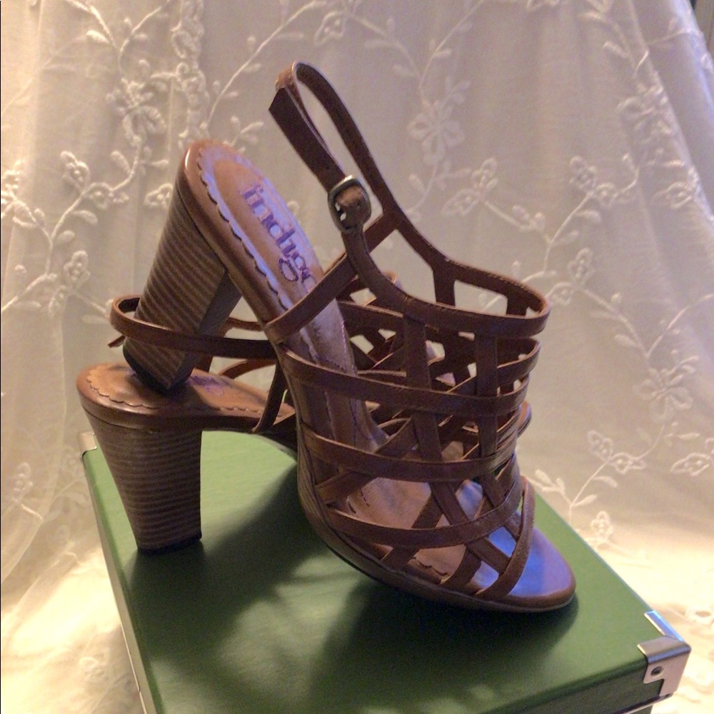 indigo by Clarks tan Campania heeled sandals, size 7
